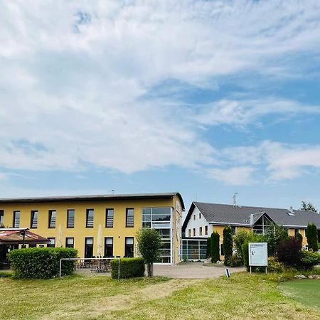 Jested Golf Restaurace A Penzion Svetla pod Jestedem Luaran gambar