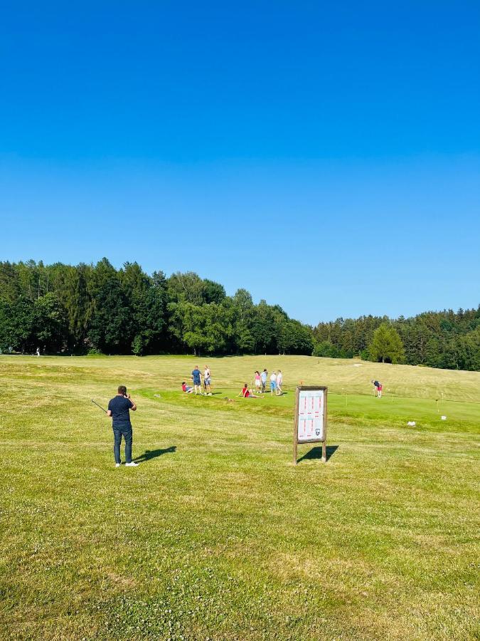Jested Golf Restaurace A Penzion Svetla pod Jestedem Luaran gambar